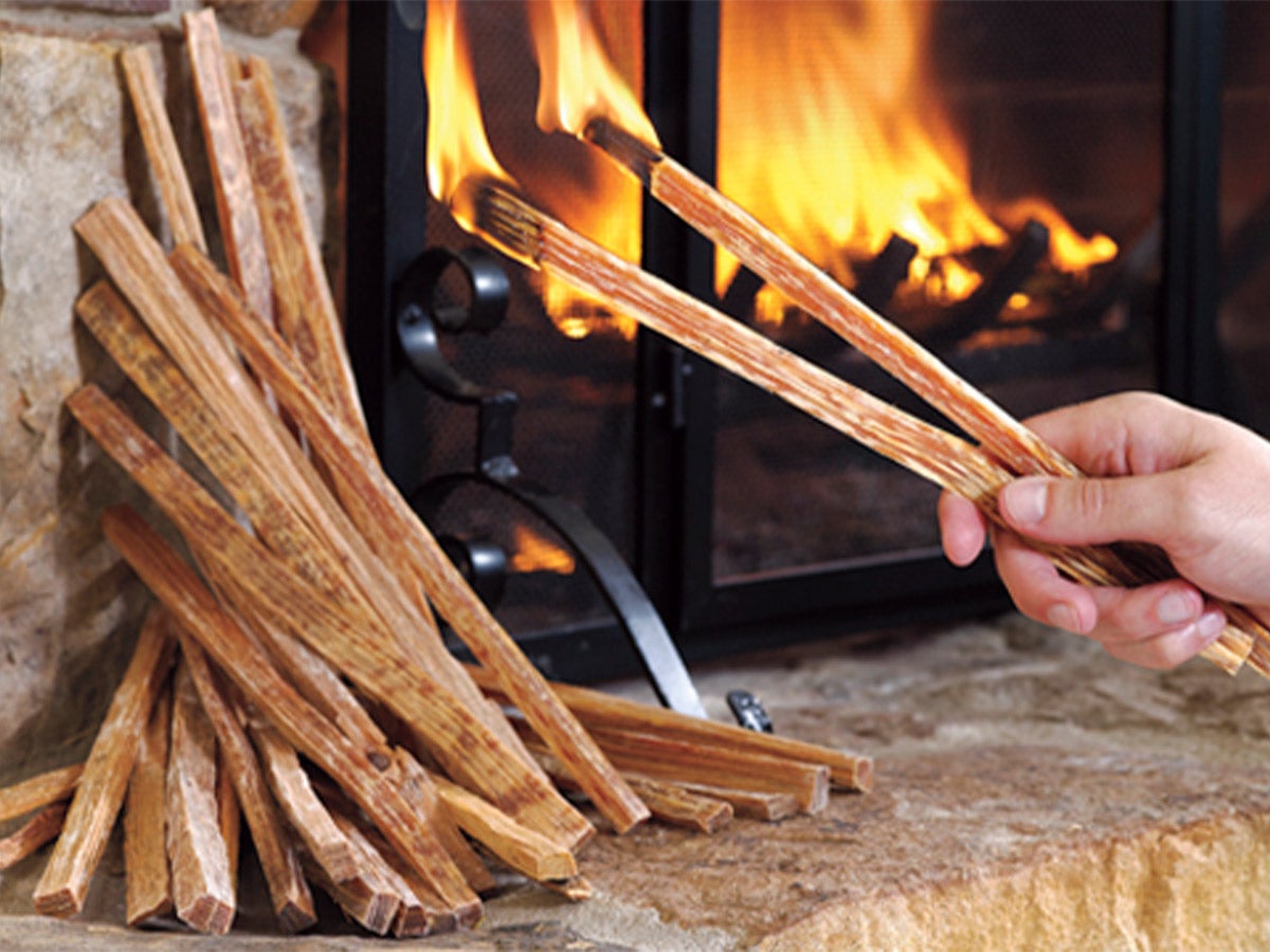 lighting fatwood kindling sticks