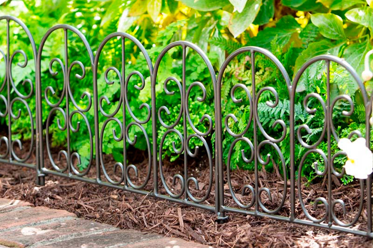 Montebello Wrought Iron Garden Edging