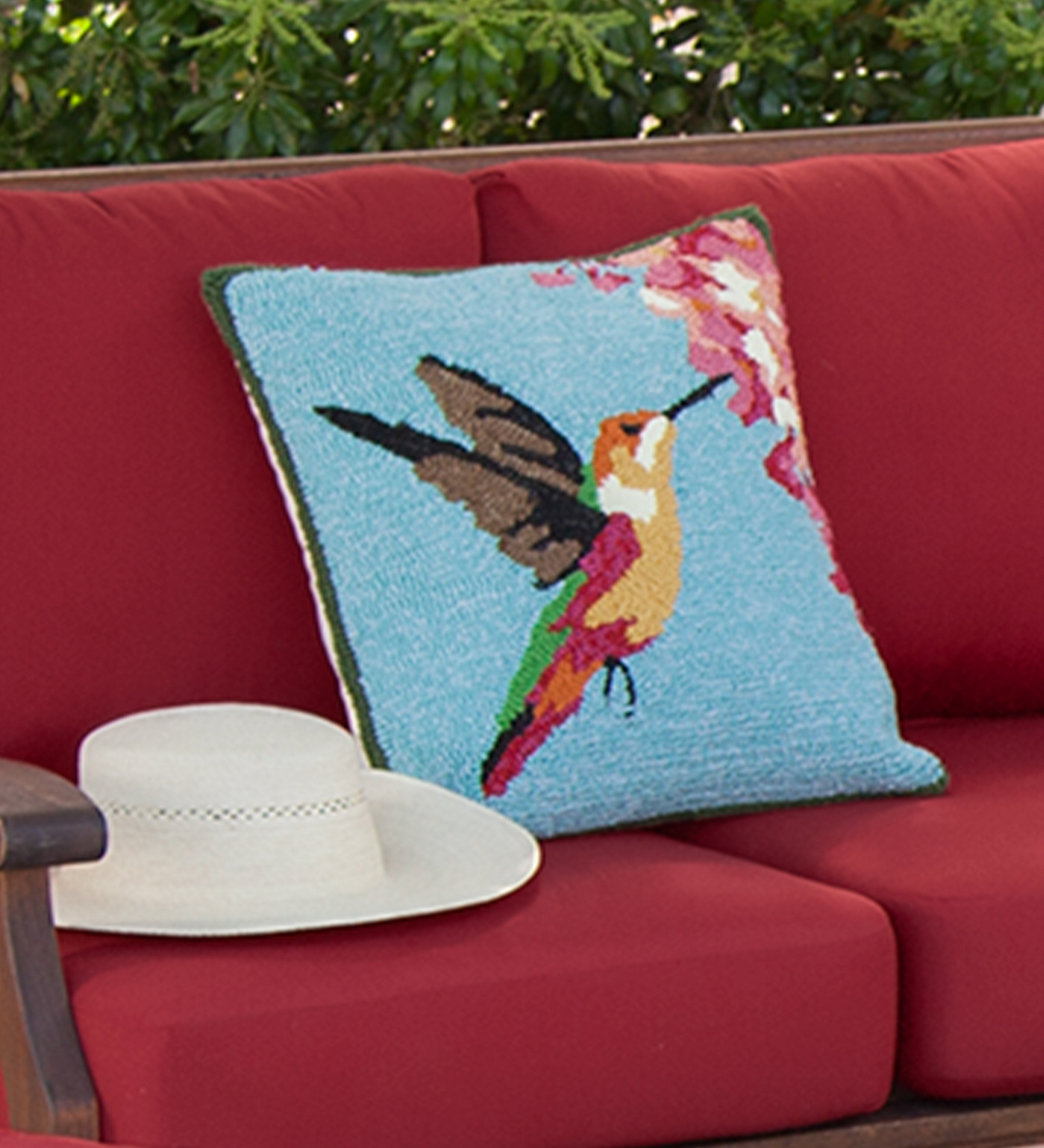 Indoor/Outdoor Hooked Hummingbird Throw Pillow