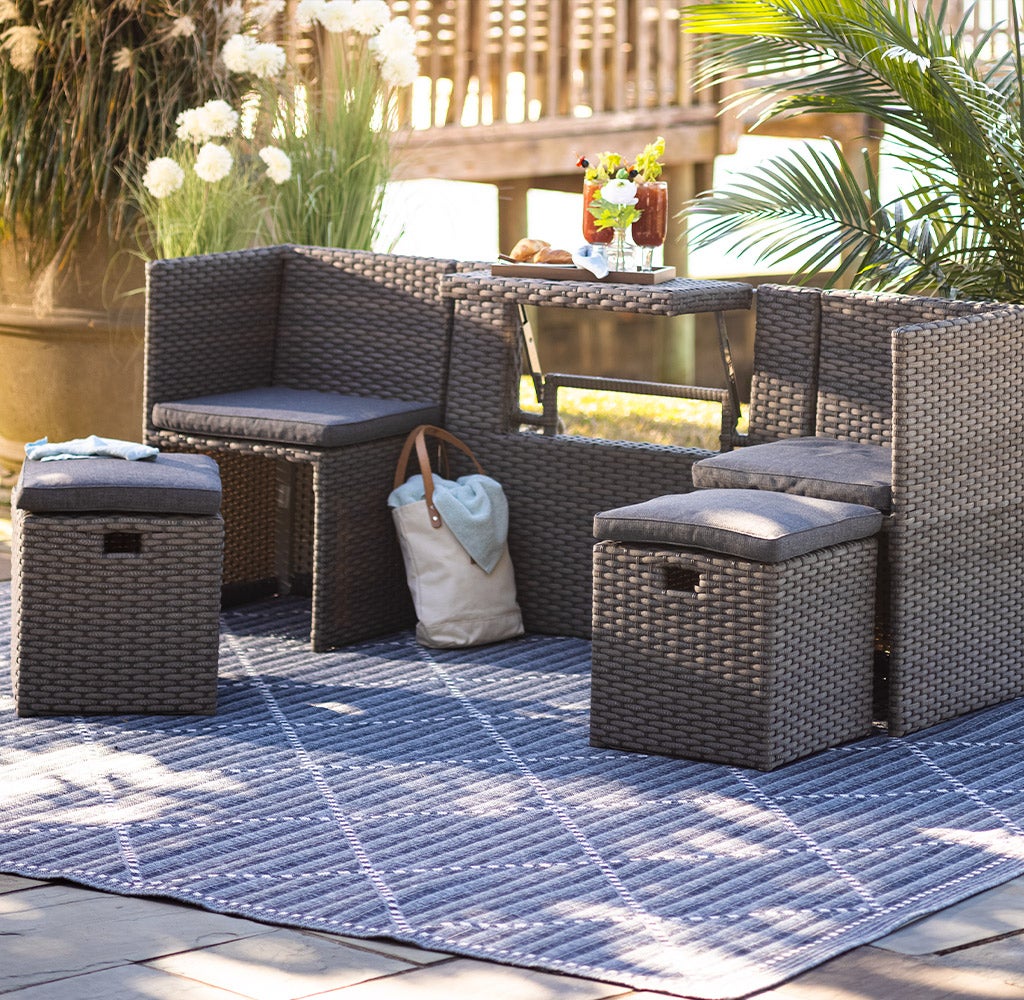 Compact Modular Wicker Seating Set with Multiple Configurations