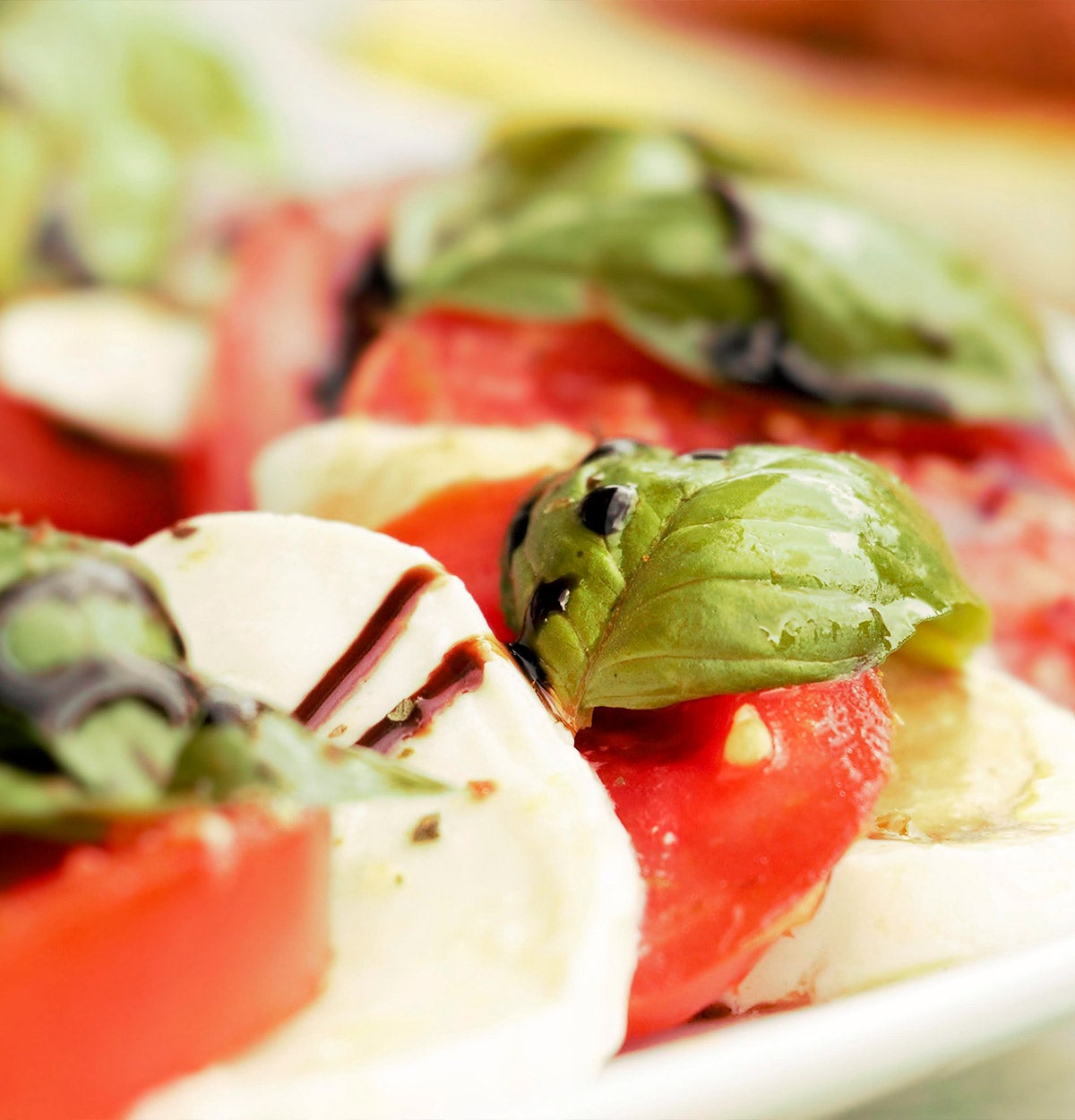 caprese salad with tomatoes